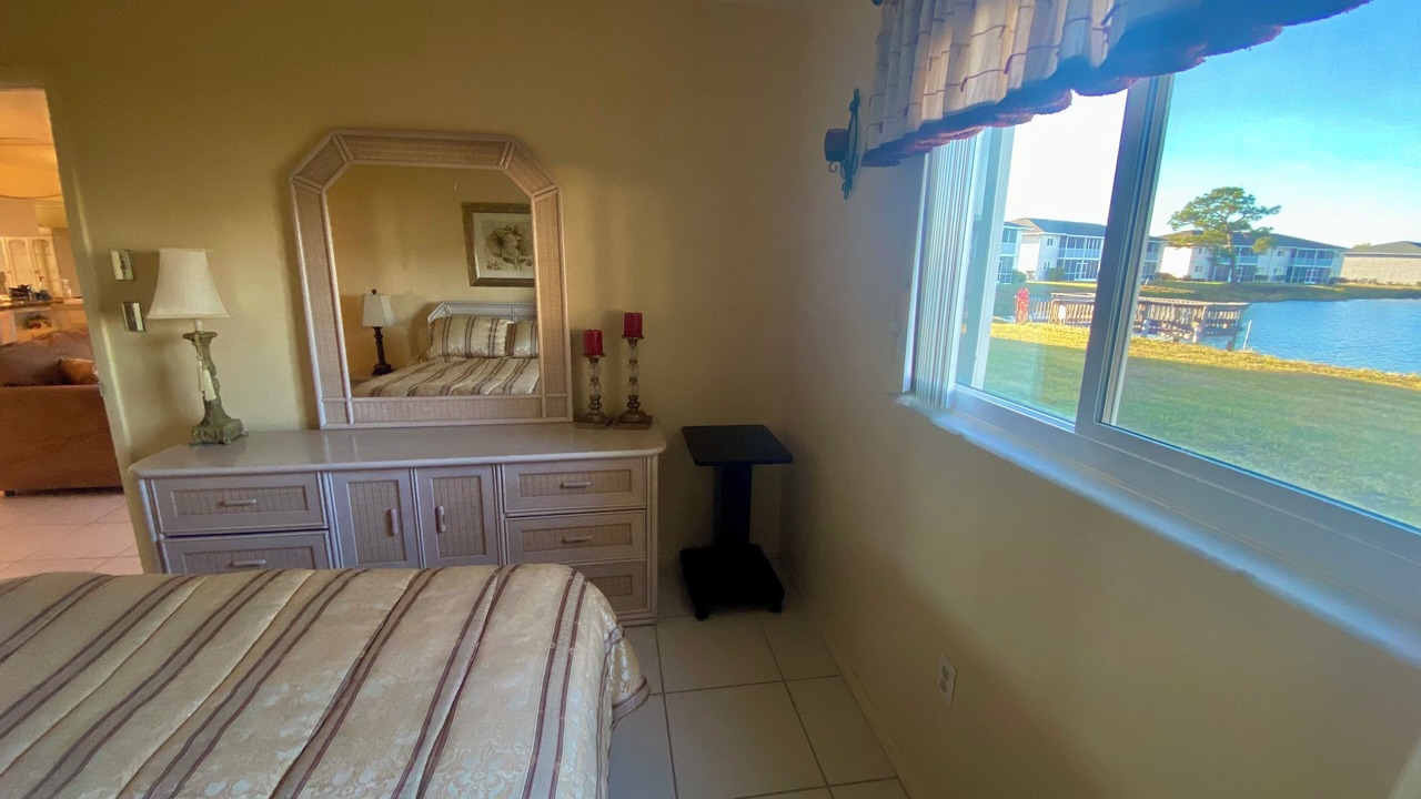 Photo of Bedroom in Lake Suzy