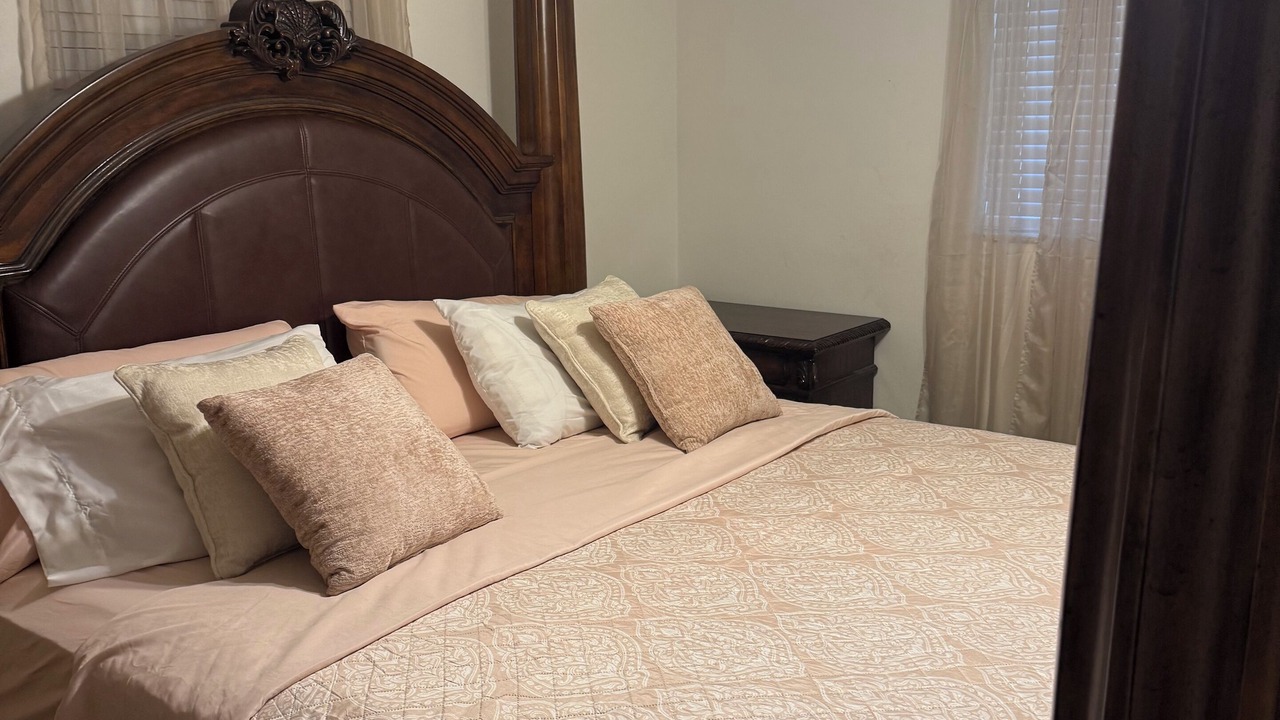 Photo of Bedroom in River Park