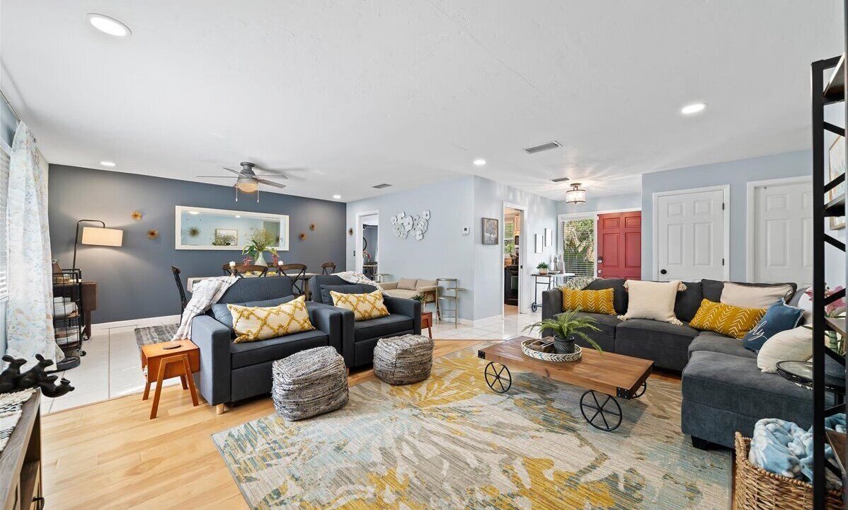 Photo of Livingroom in Historic Downtown Melbourne
