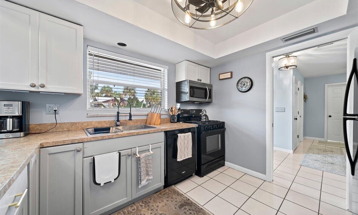 Photo of Kitchen in Historic Downtown Melbourne