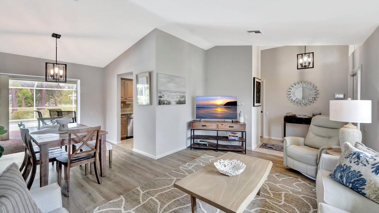 Photo of Livingroom in Bonita Shores