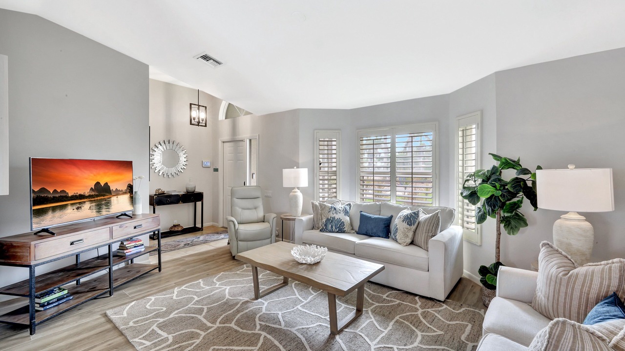 Photo of Livingroom in Bonita Shores