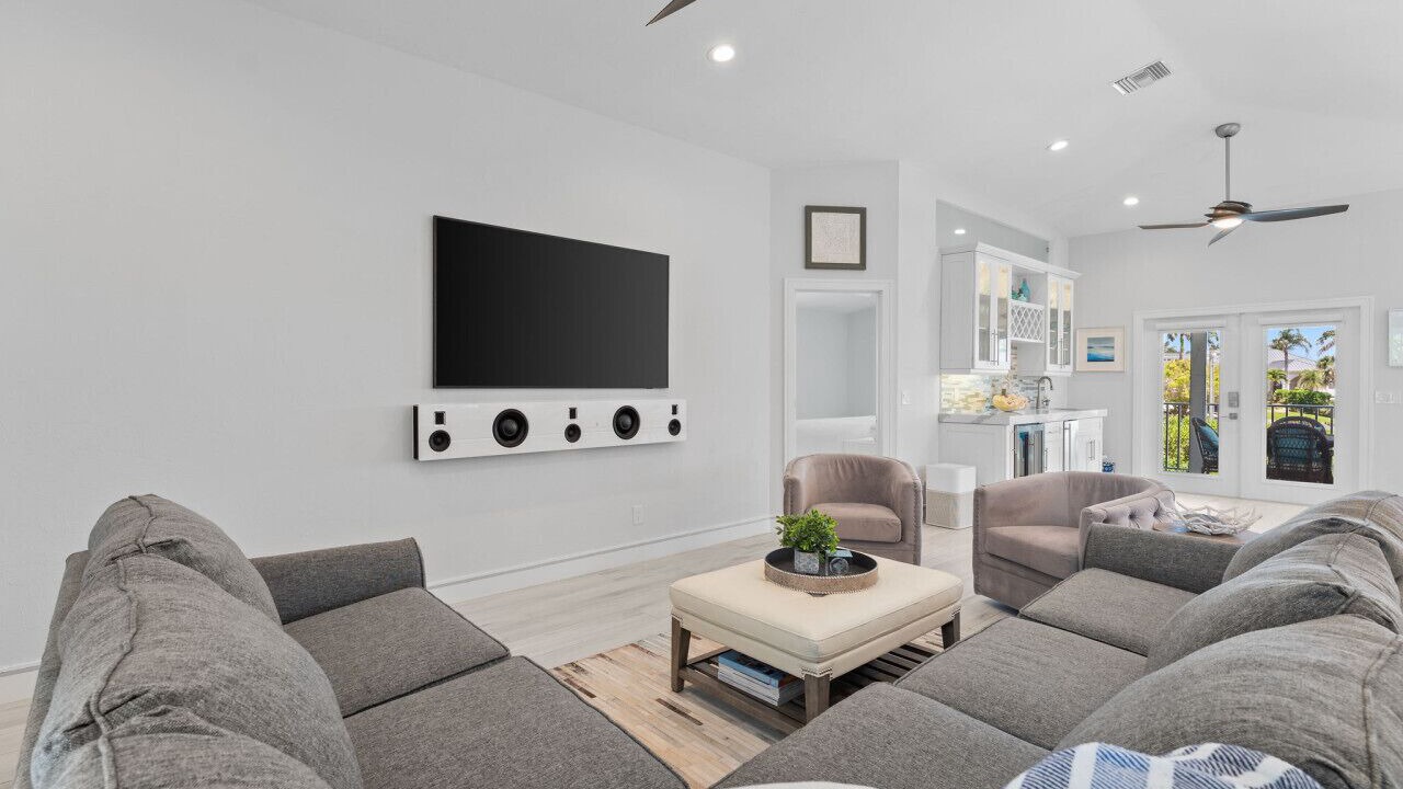 Photo of Livingroom in Bonita Springs