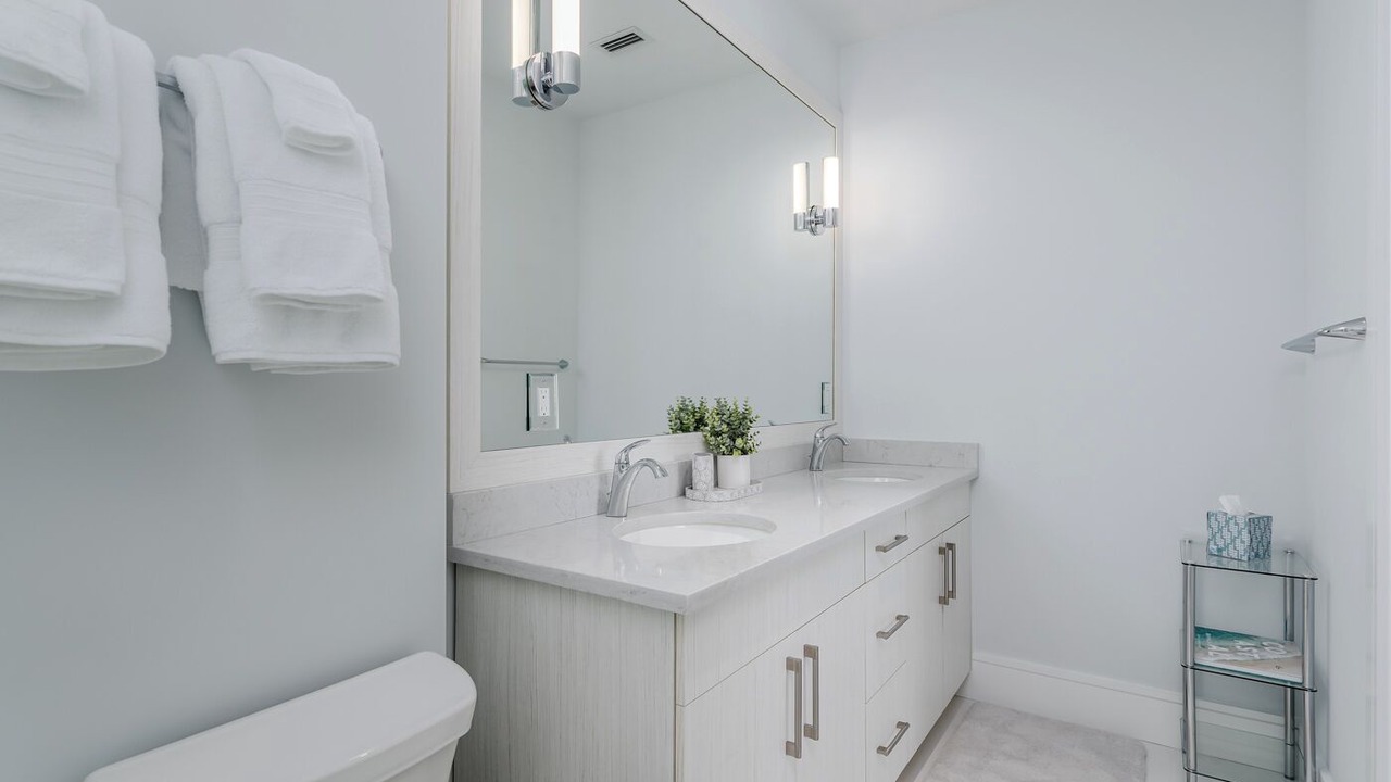 Photo of Bathroom in Old Naples