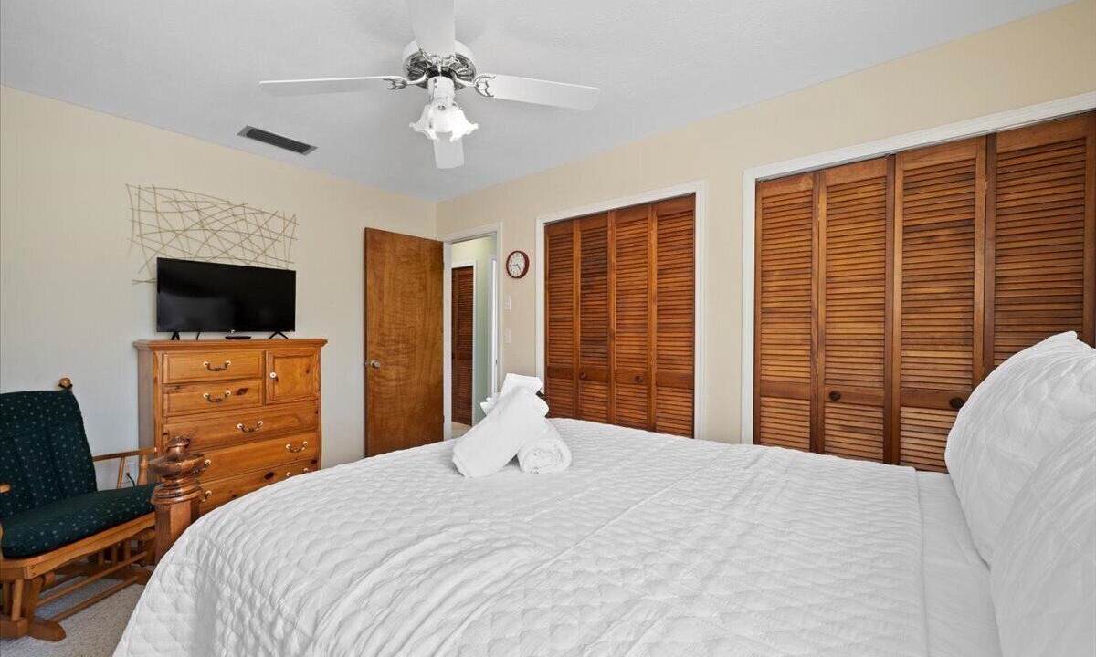 Photo of Bedroom in White City