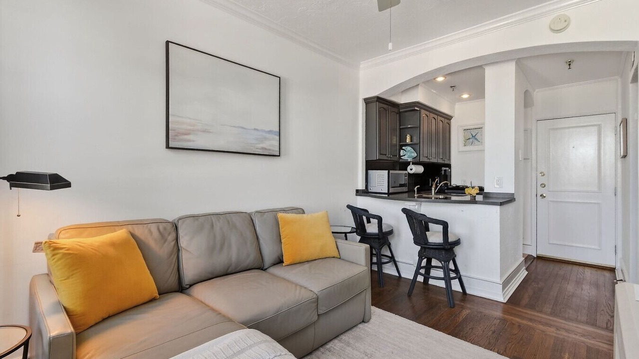 Photo of Livingroom in Palm Beach - West Palm Beach