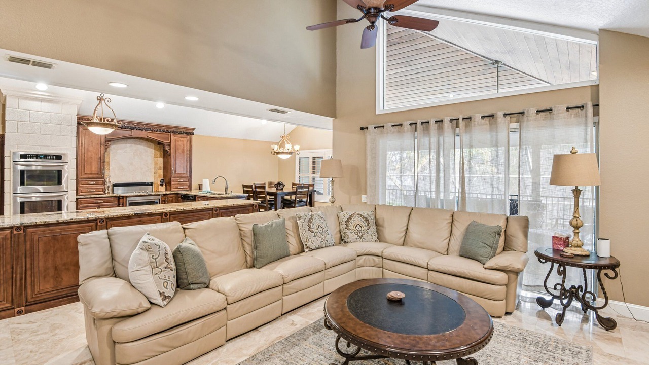 Photo of Livingroom in Lake Tarpon Estates