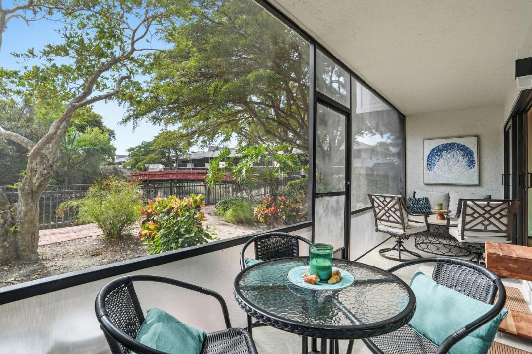 Photo of Patio Balcony in Park Shore