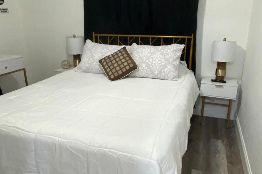 Photo of Bedroom in Egypt Lake-Leto