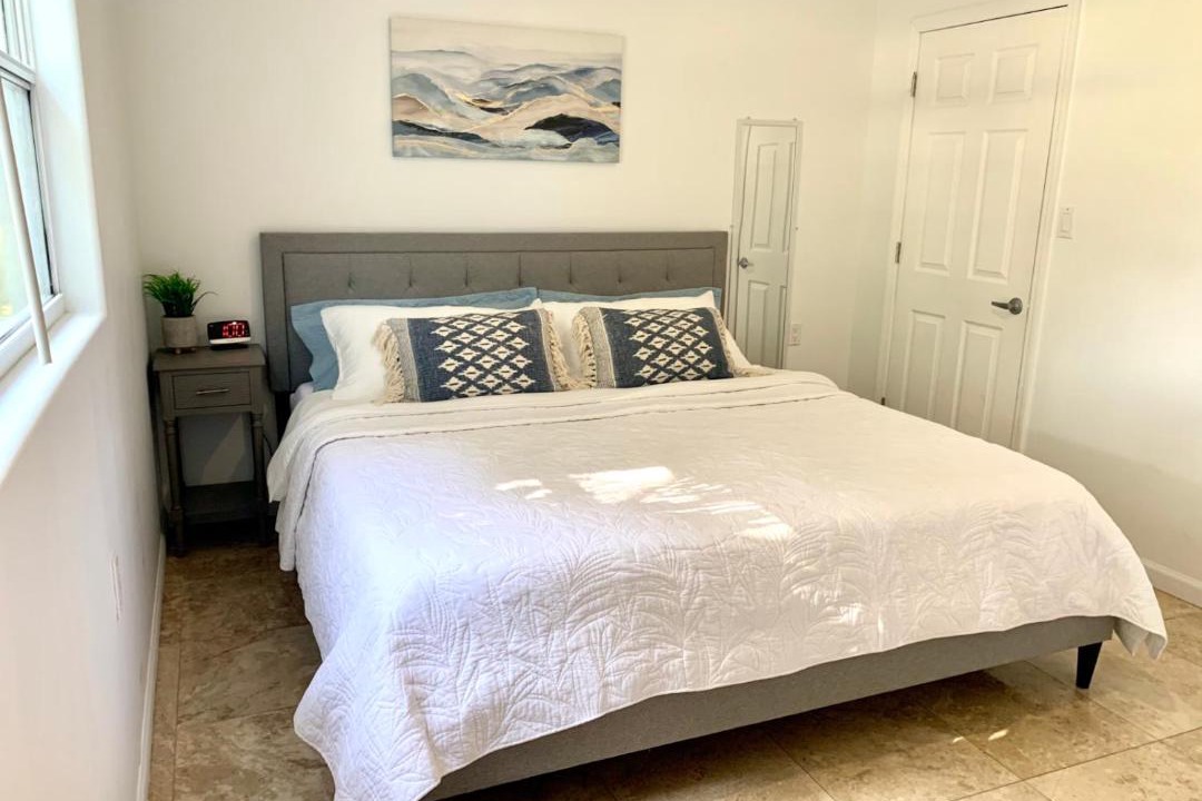 Photo of Bedroom in Bay Acres