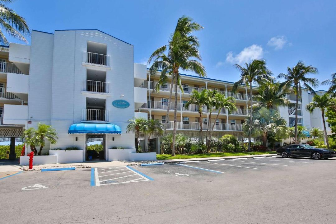 Photo of Others in Tavernier