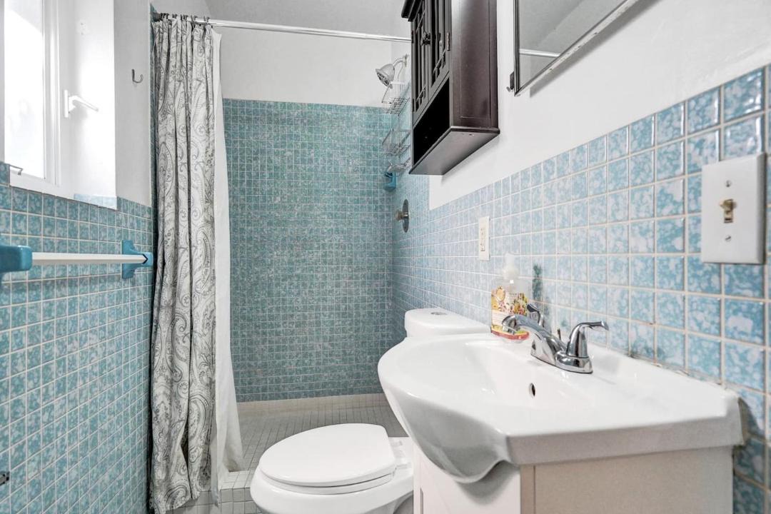 Photo of Bathroom in South Middle River