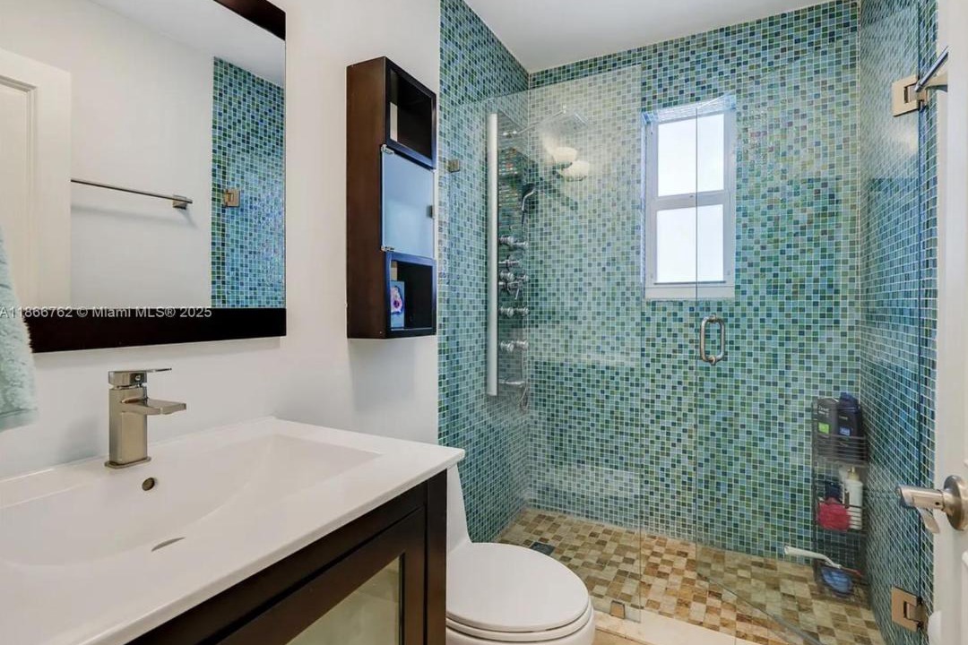 Photo of Bathroom in Coral Gables Section