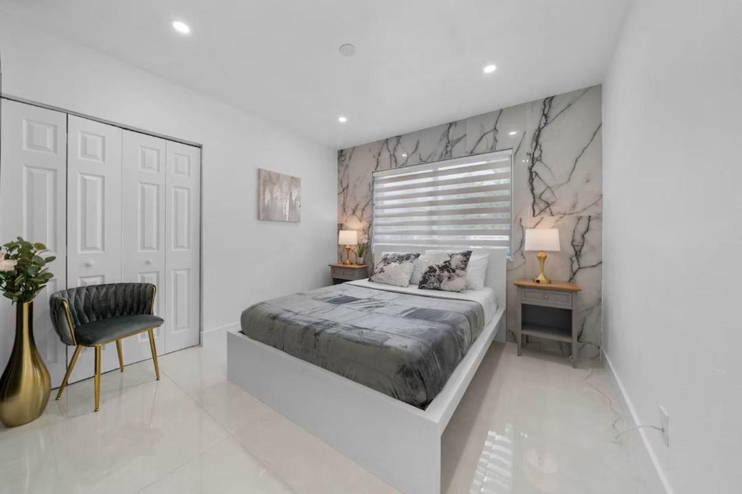 Photo of Bedroom in Golden Glades