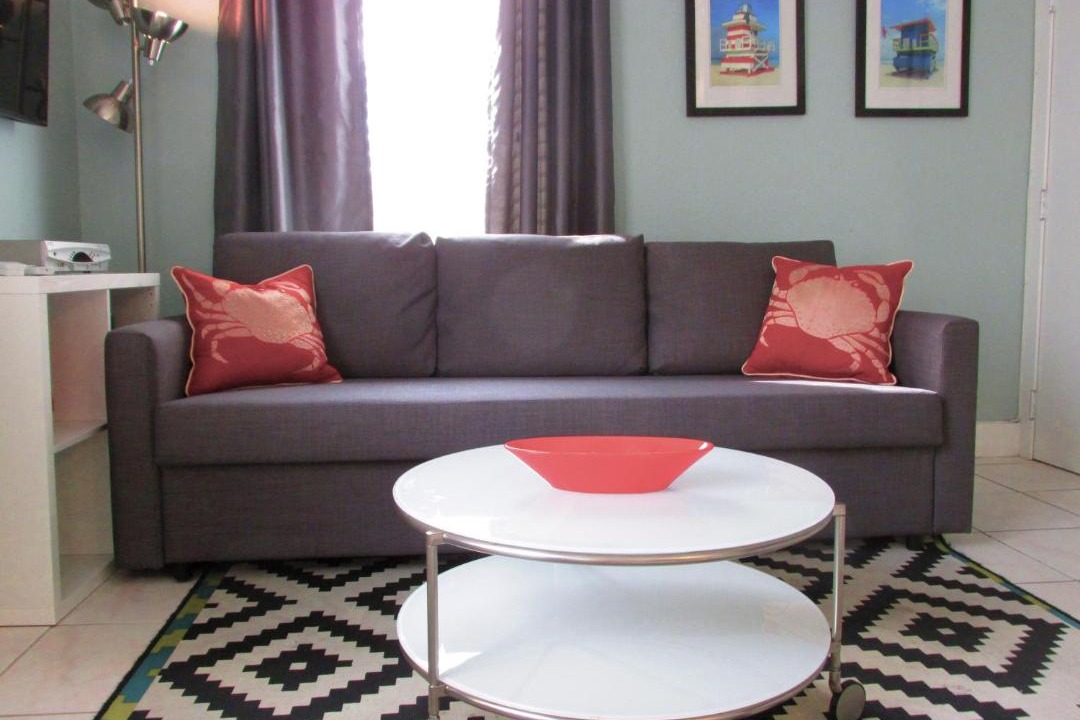 Photo of Livingroom in Mid Beach