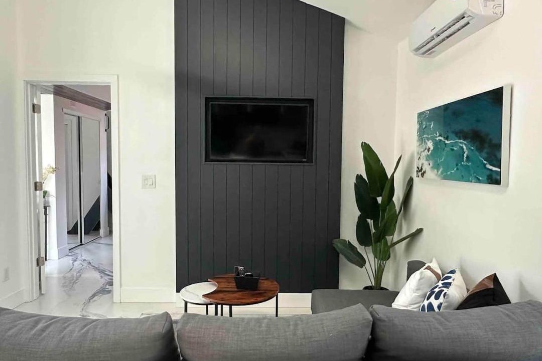Photo of Livingroom in Bay Acres