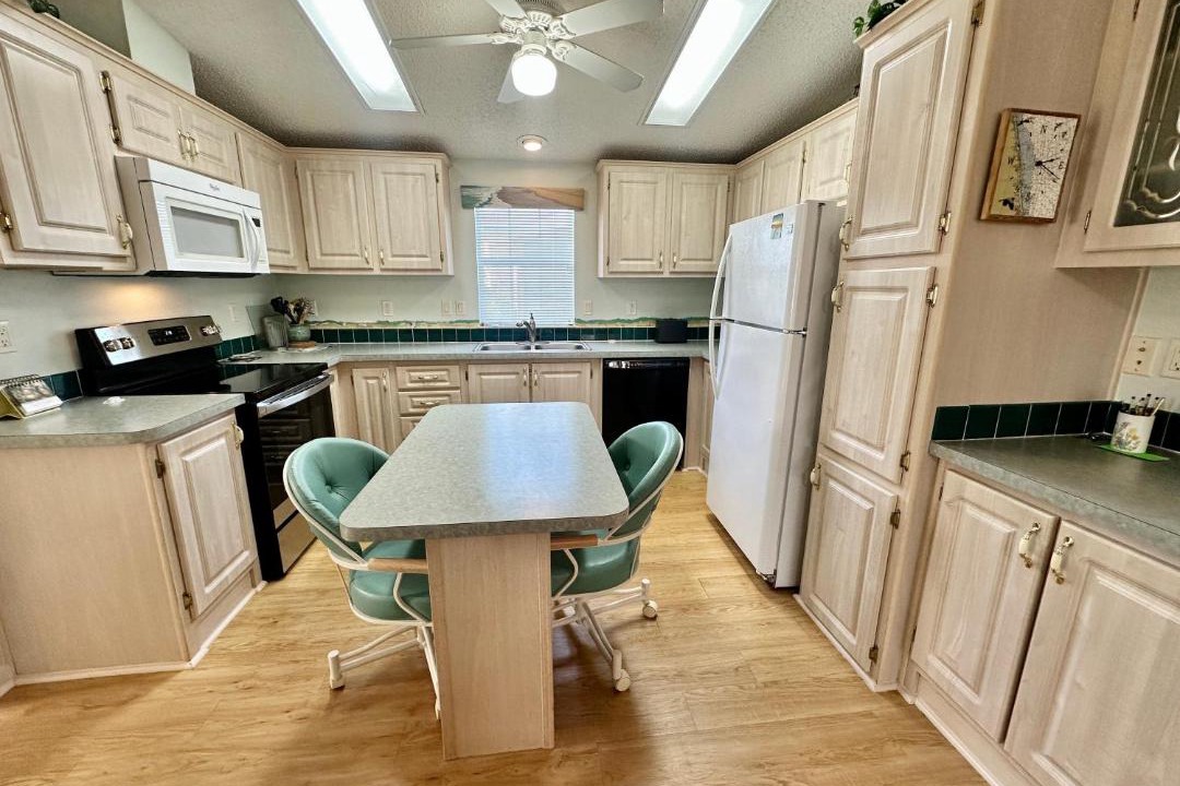 Photo of Kitchen in Nettles Island