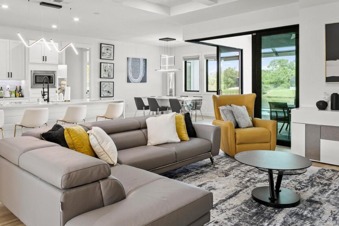 Photo of Livingroom in South Gulf Cove