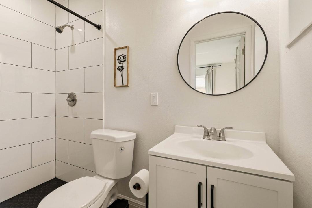 Photo of Bathroom in Auburndale