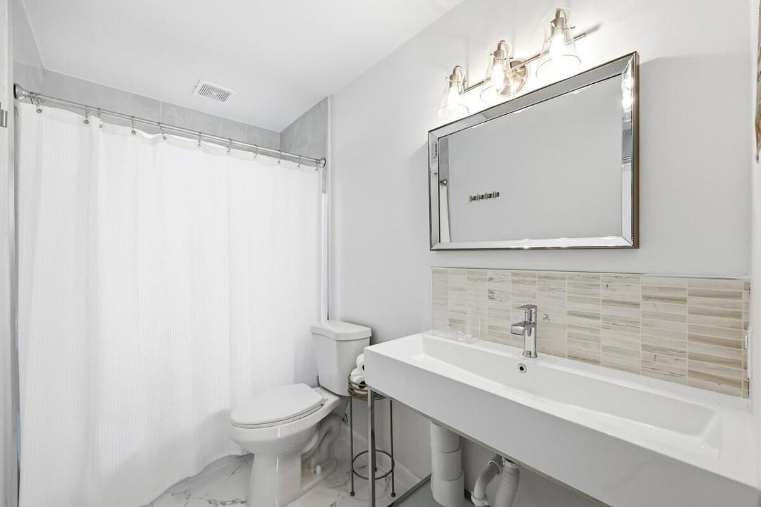 Photo of Bathroom in Central Naples