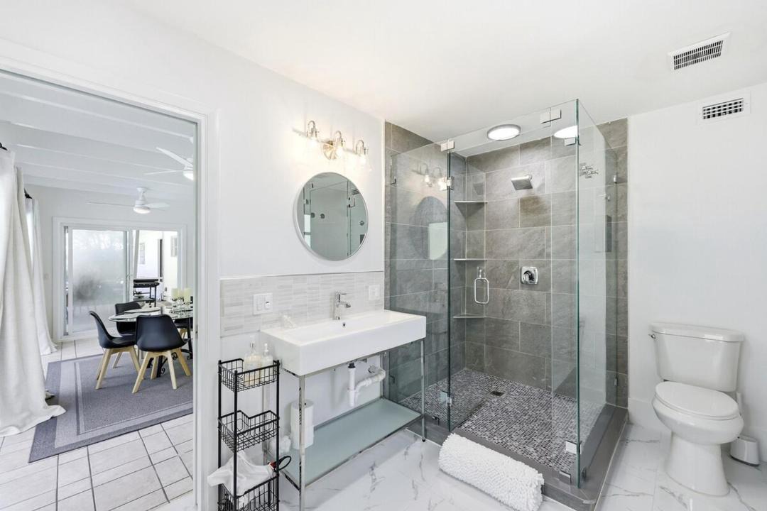 Photo of Bathroom in Central Naples
