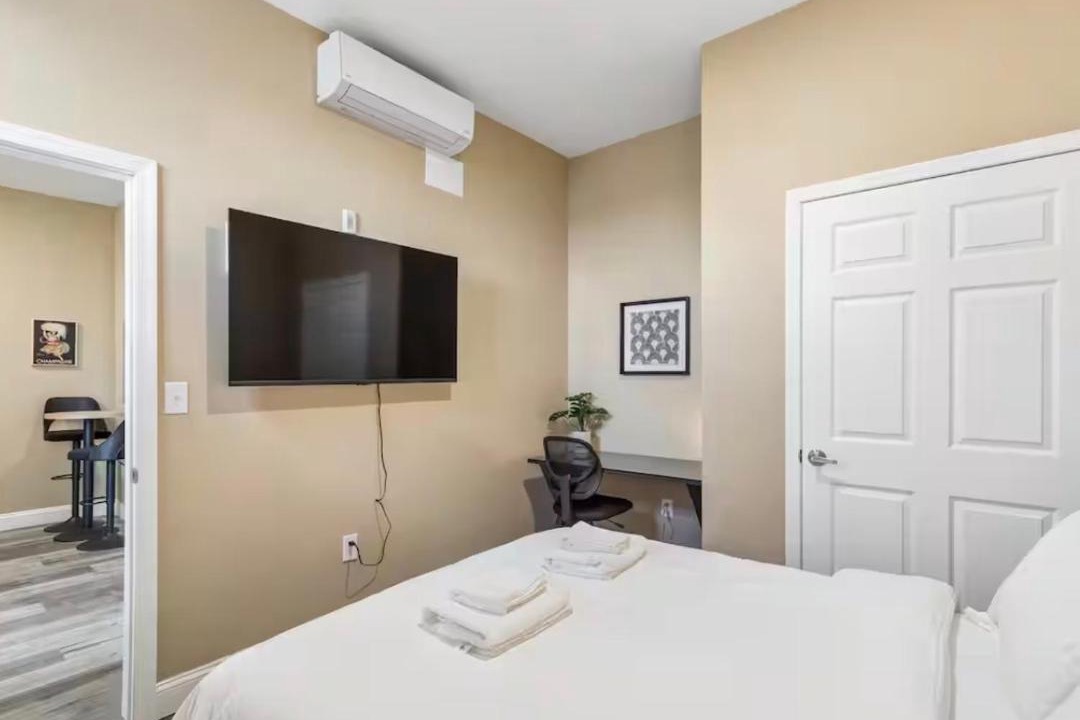 Photo of Bedroom in Chinatown