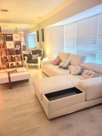 Photo of Livingroom in Juno Beach