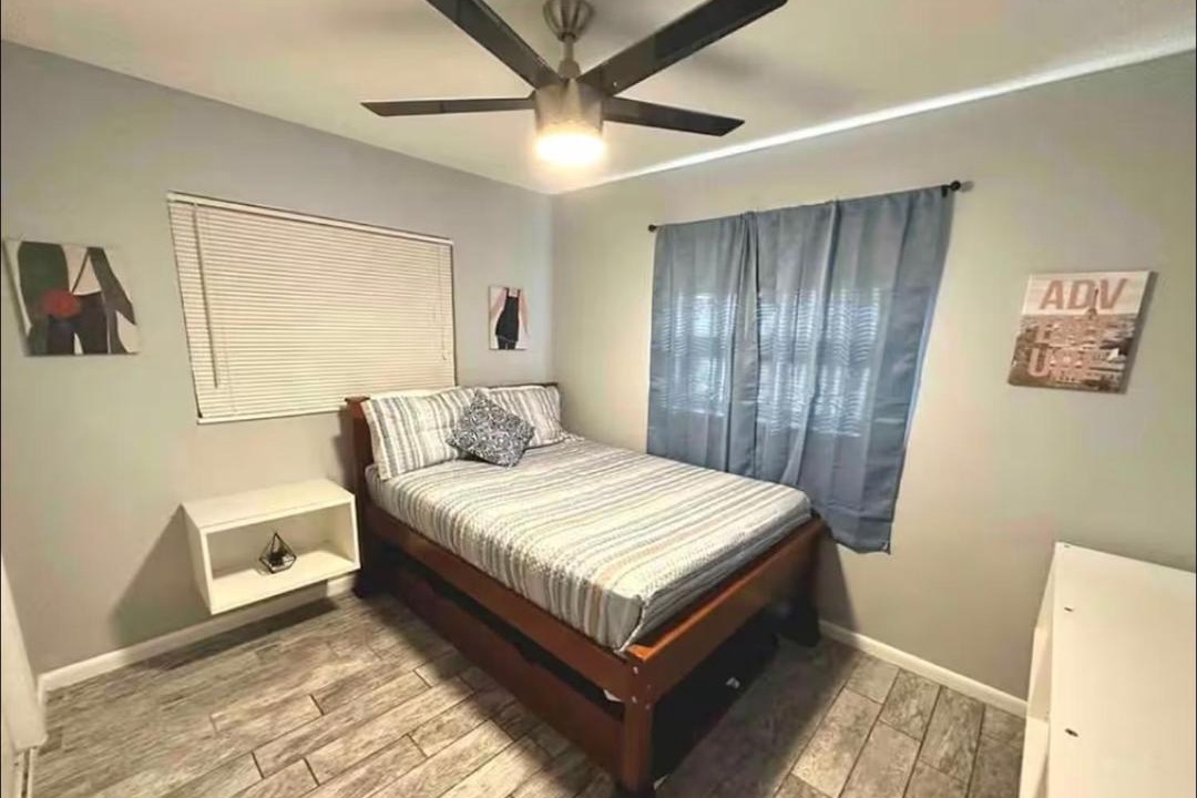 Photo of Bedroom in Cypress Gardens