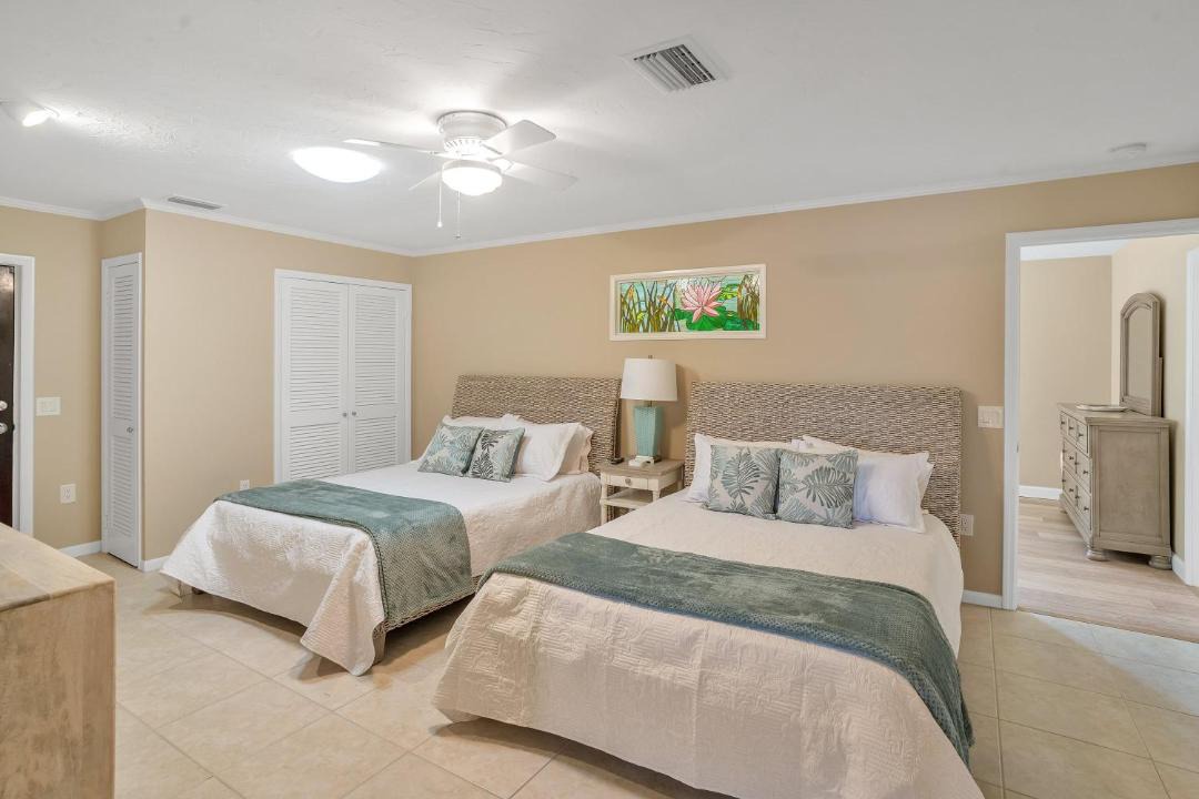 Photo of Bedroom in Sorrento Shores