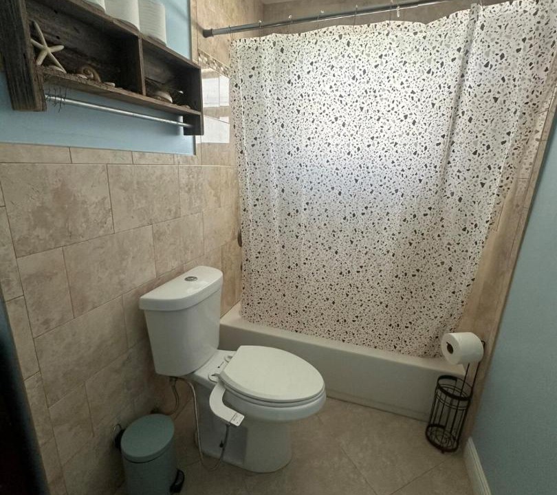 Photo of Bathroom in Lake Park