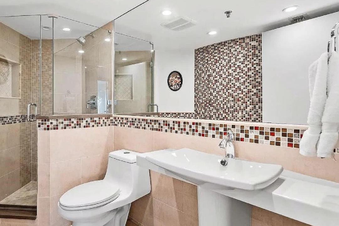 Photo of Bathroom in Highland Beach