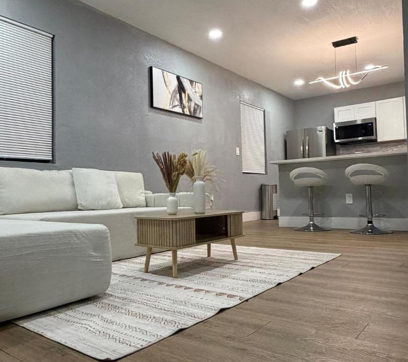 Photo of Livingroom in Town N County Park