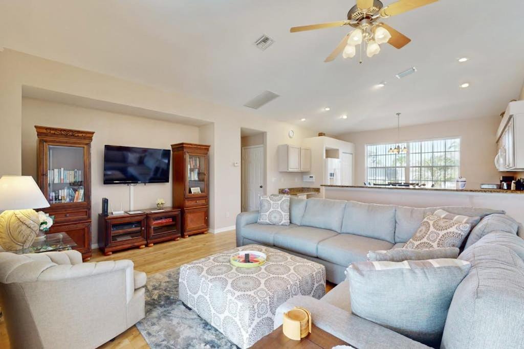 Photo of Livingroom in Biggar