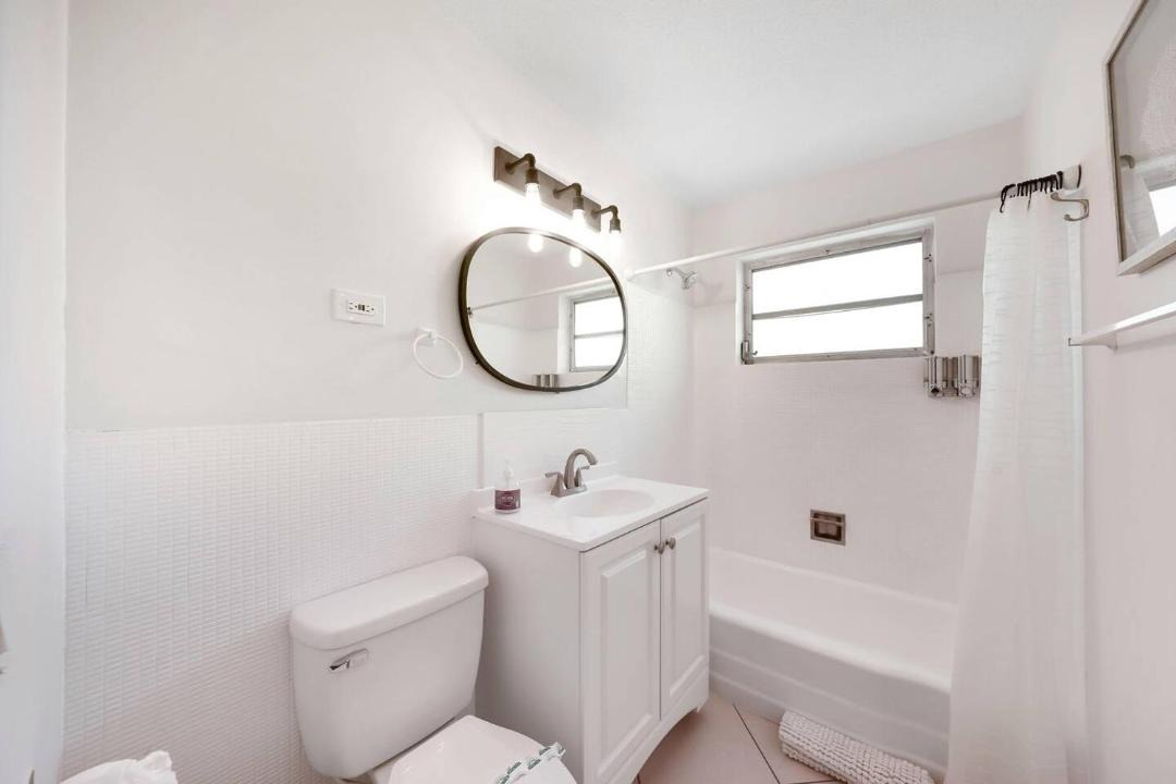 Photo of Bathroom in Singer Island