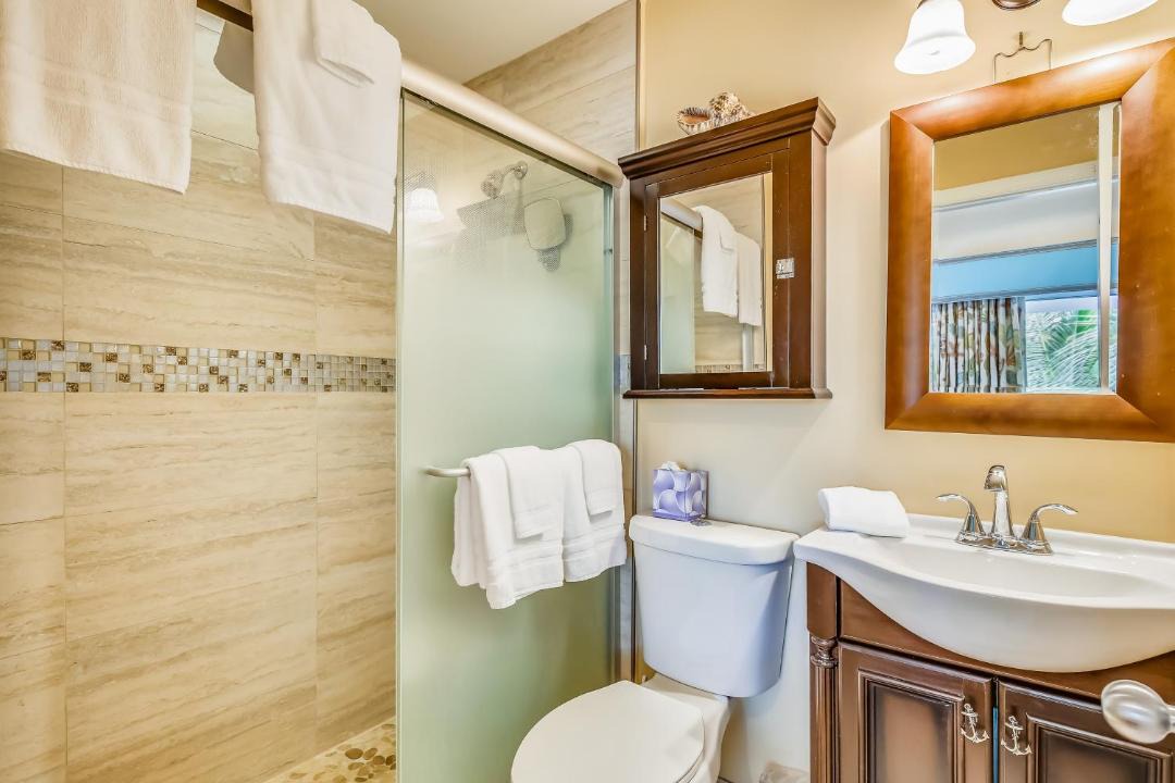 Photo of Bathroom in Marathon