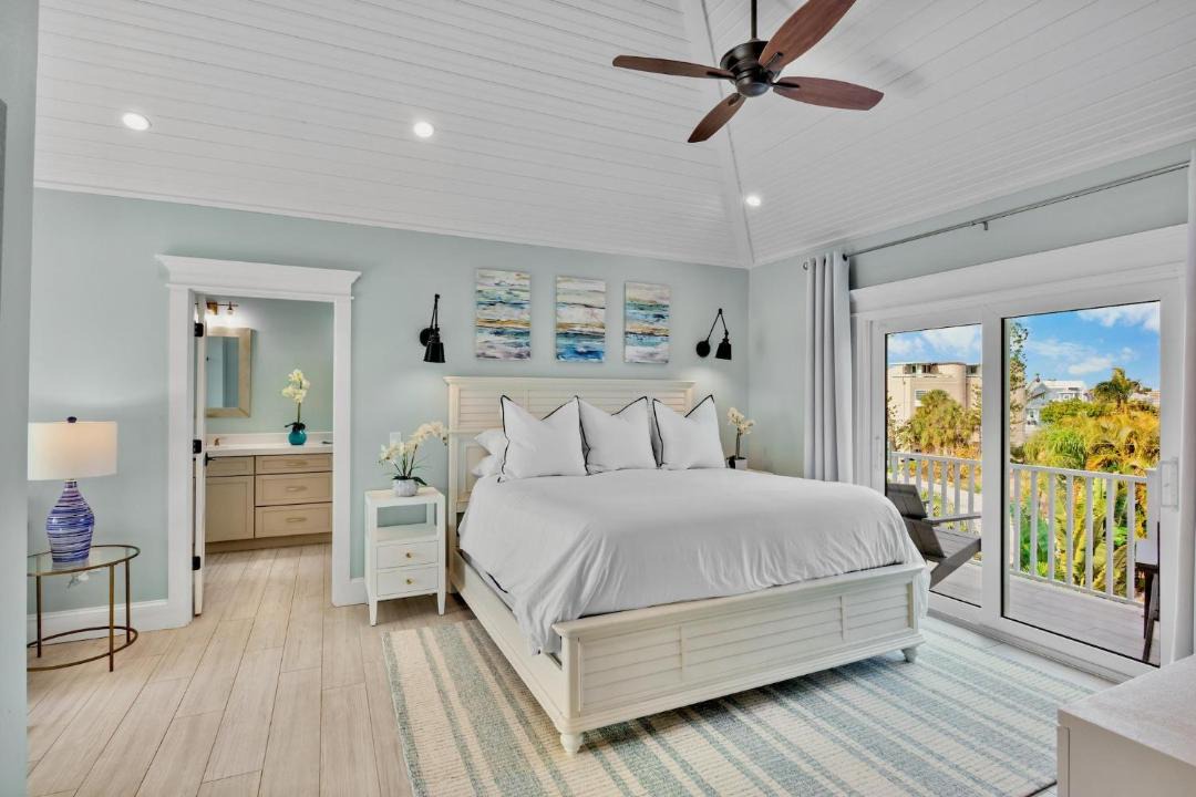 Photo of Bedroom in Holmes Beach