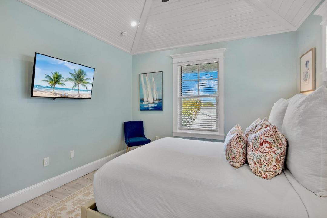 Photo of Bedroom in Holmes Beach