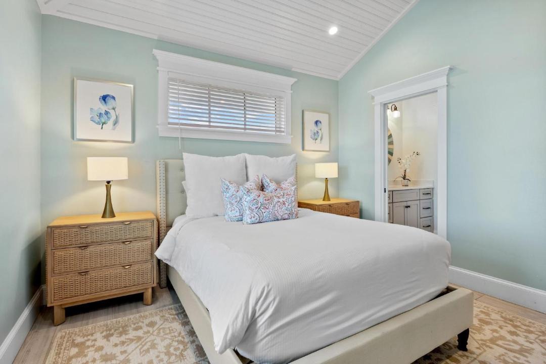 Photo of Bedroom in Holmes Beach