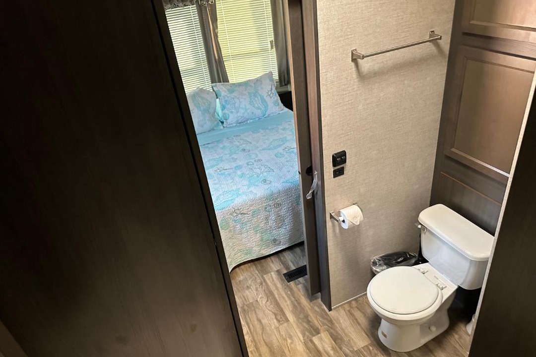 Photo of Bathroom in Long Beach Estates