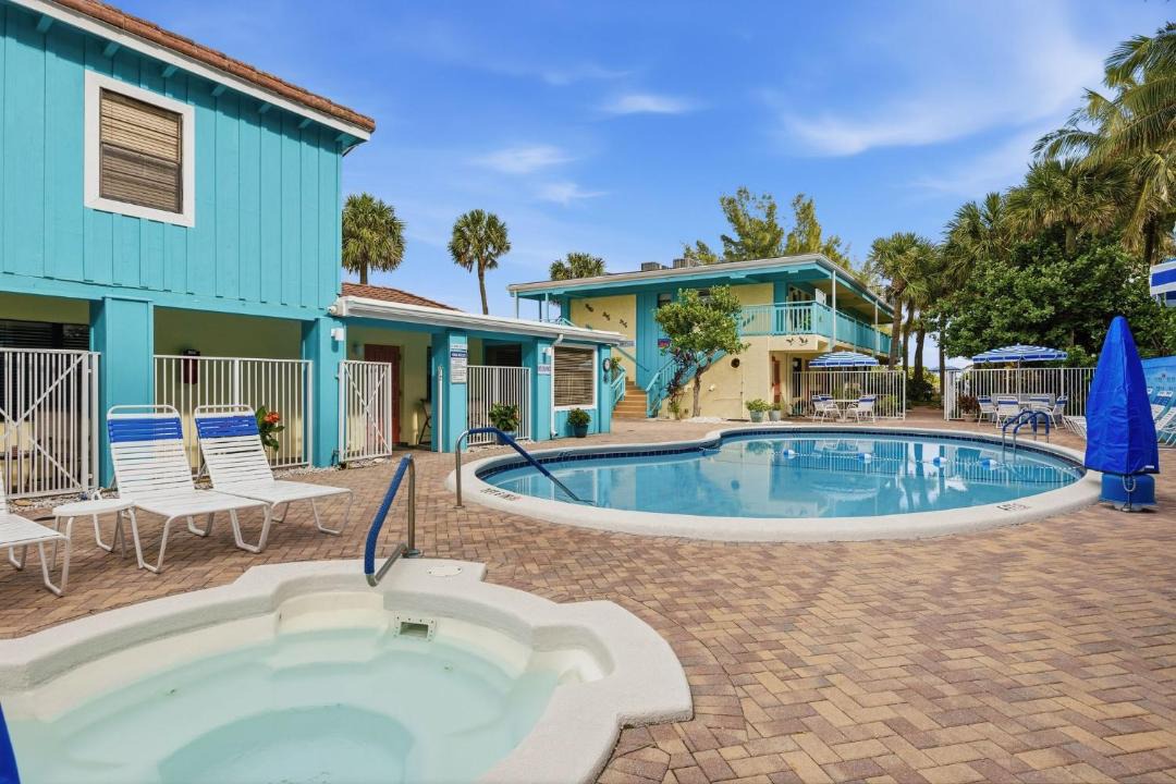 Photo of Others in Palm Beach Shores