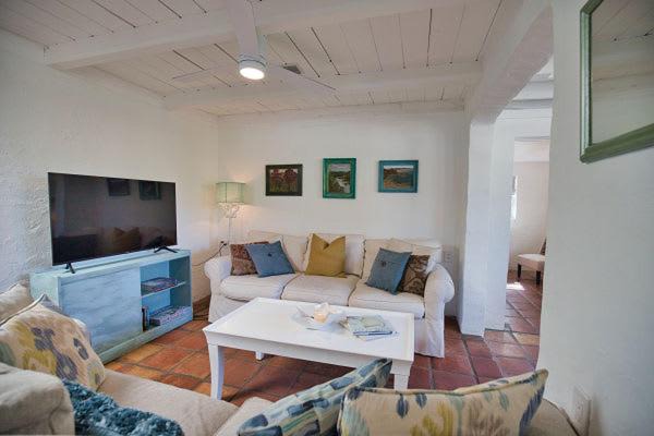 Photo of Livingroom in Englewood