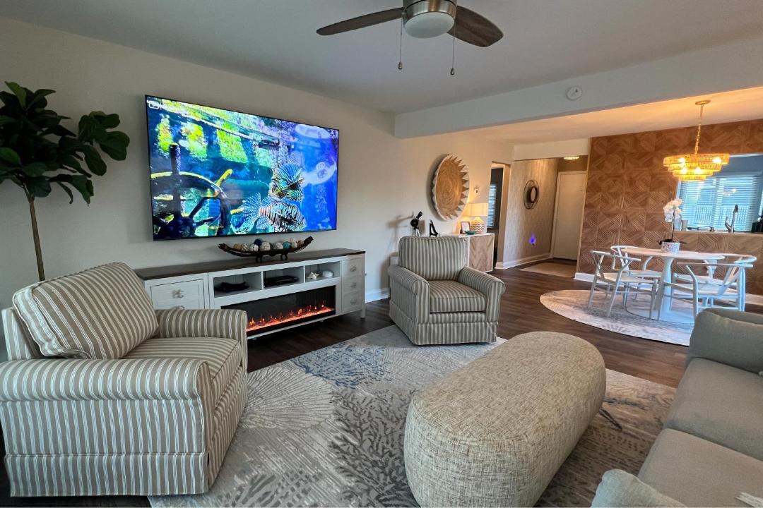 Photo of Livingroom in Oceanmarsh Subdivision