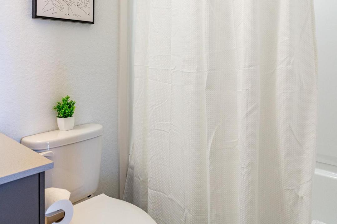 Photo of Bathroom in Golden Gate