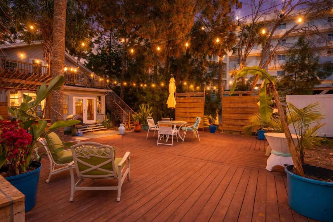 Photo of Patio Balcony in Treasure Island