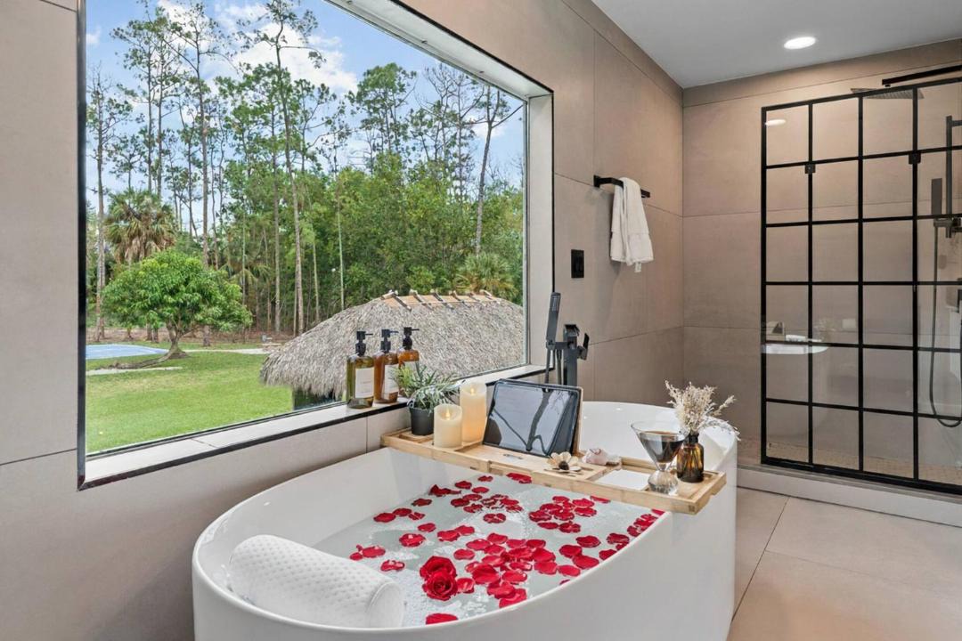 Photo of Bathroom in Naples