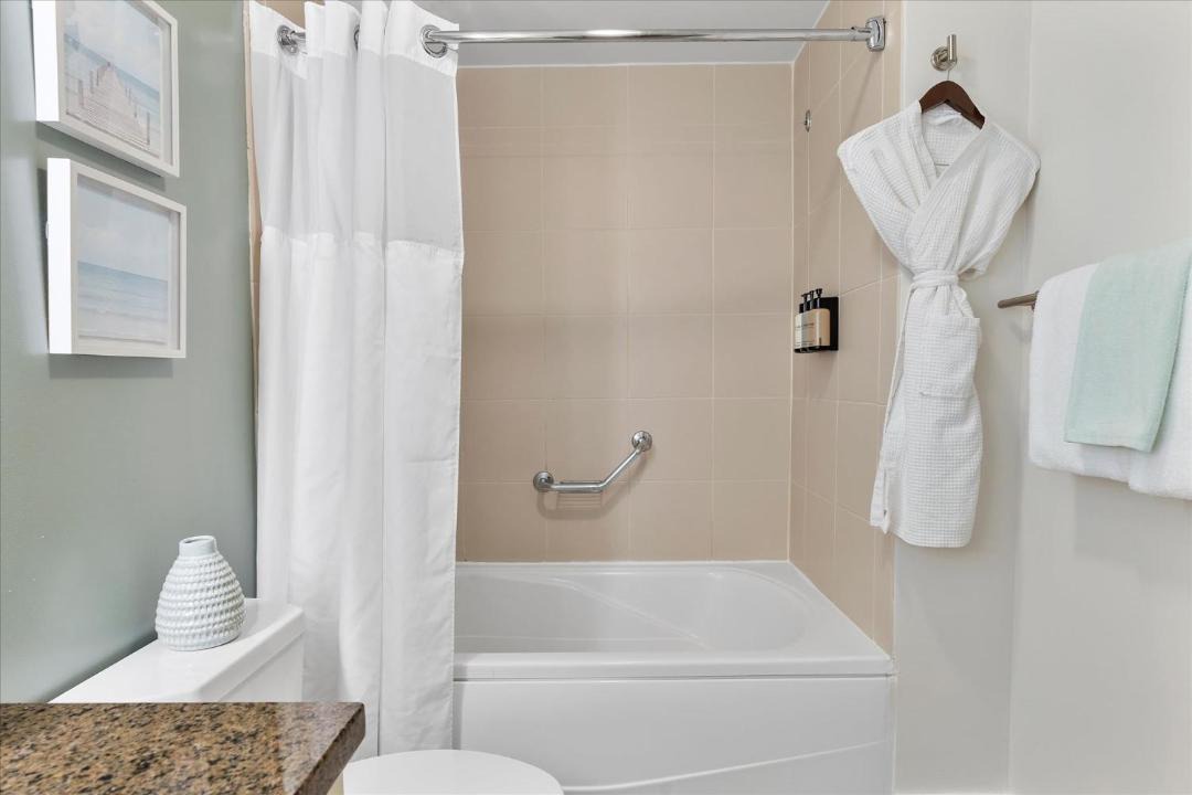 Photo of Bathroom in Coconut Grove
