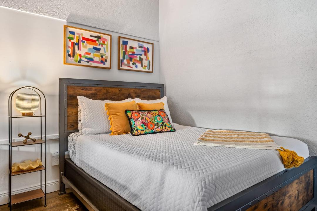 Photo of Bedroom in June Park