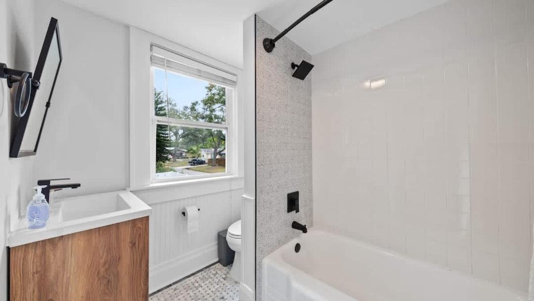 Photo of Others in Riverside Heights