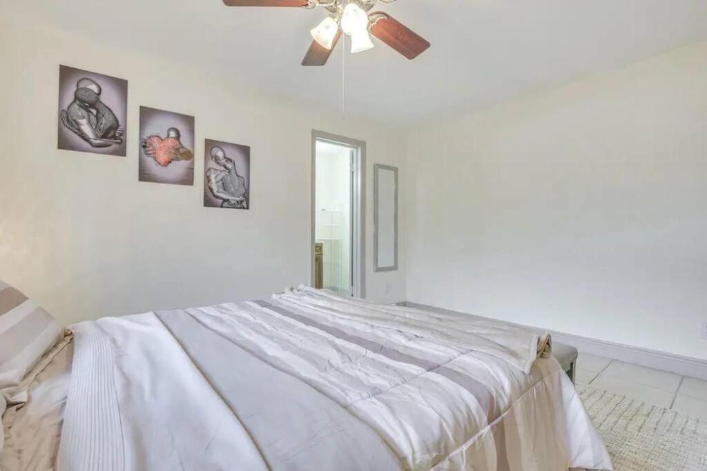 Photo of Bedroom in Sunrise