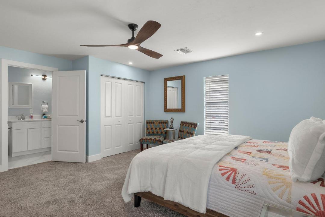 Photo of Bedroom in Naples Park